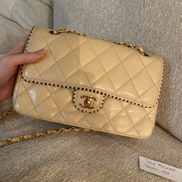 Rare Chanel Vintage Flap Bag with 24K Gold Hardware - Picture 2 of 16